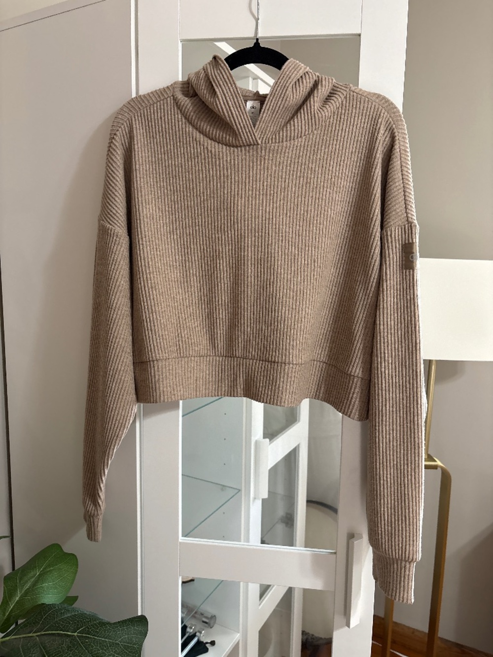 ALO Yoga Muse Hoodie size Medium